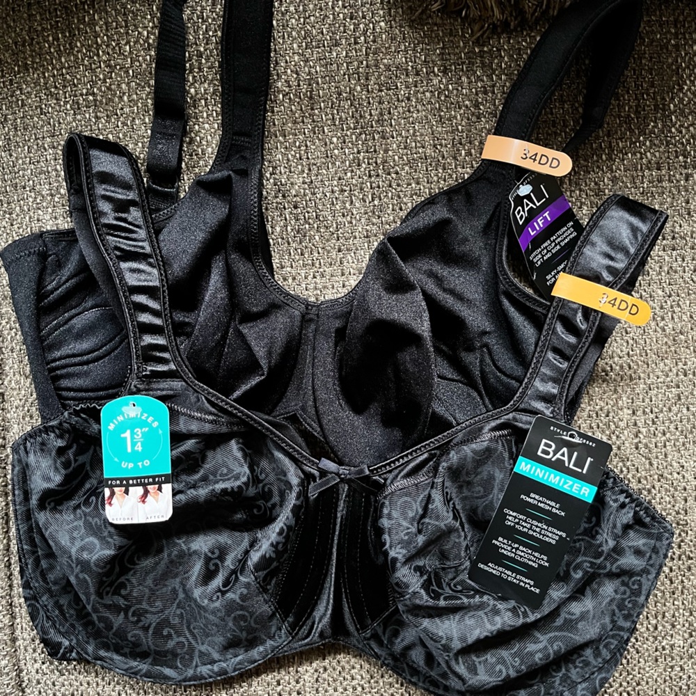 Lot of 2 Bali bras